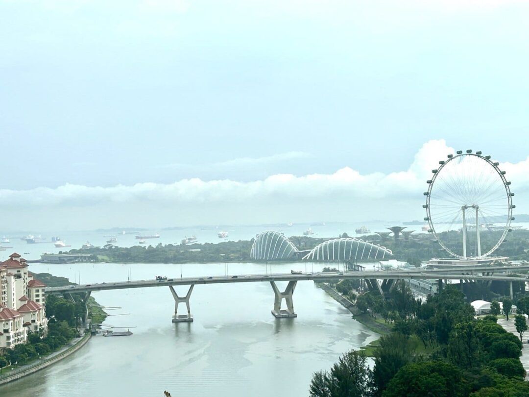 Address: Beach Road, District 7